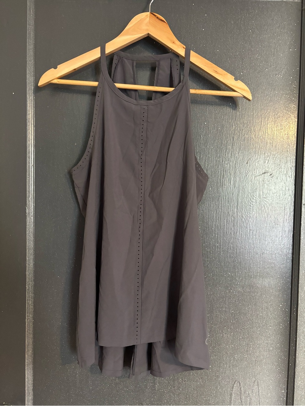 Women’s Skora Tank in gray